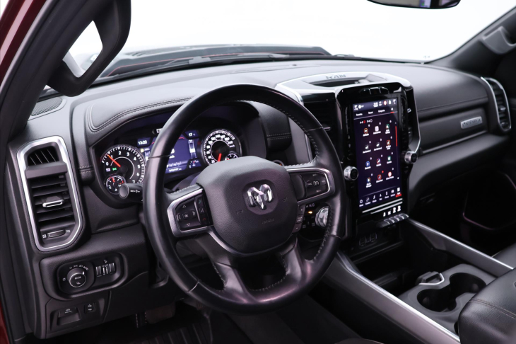 Dodge RAM 5,7 291kW 4x4 Crew Cab CZ DPH