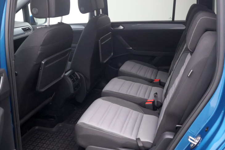 Volkswagen Touran 2,0 TDI 110kW R-Line DSG CZ