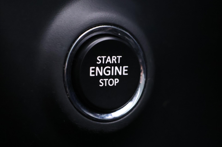 Škoda Karoq 1,6 TDI 85kW DSG Ambition CZ DPH