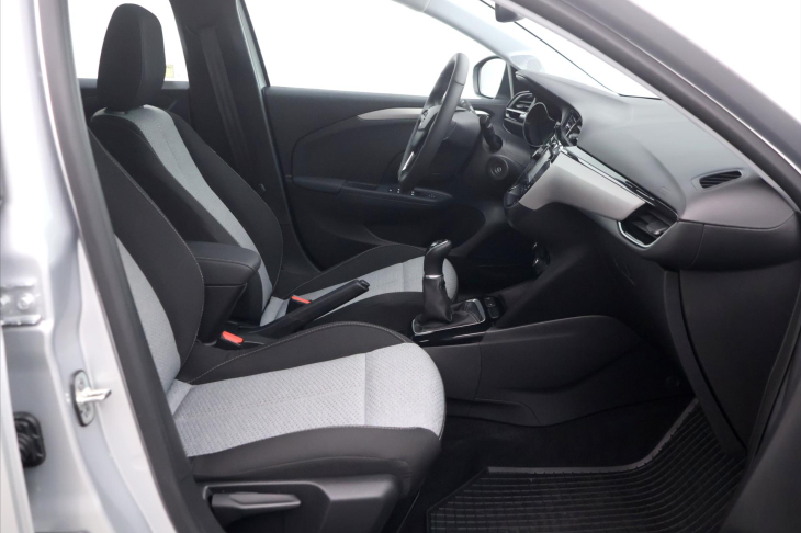 Opel Corsa 1,2 i 55kW Edition CZ 1.Maj.