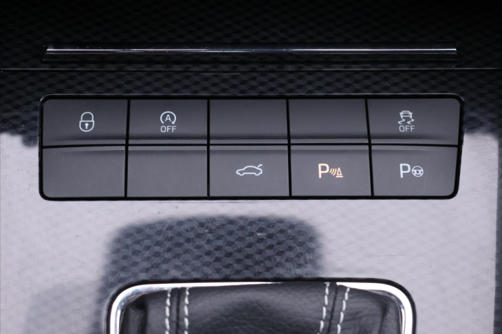 Škoda Octavia 2,0 TDI DSG RS Xenon Panorama