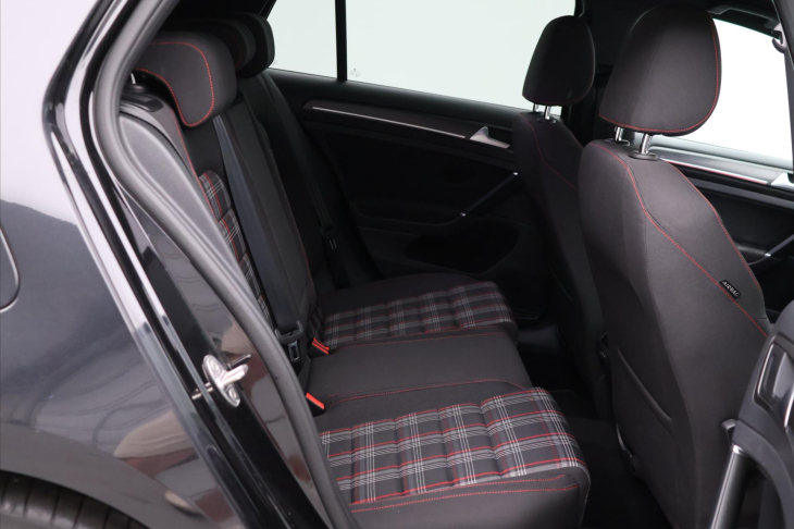 Volkswagen Golf 2,0 TSI GTI 180kW Performance