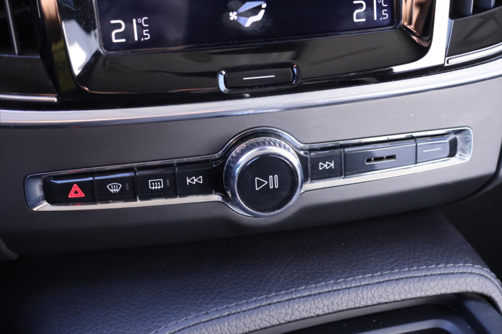 Volvo V90 2,0 110kW ALU Tažné Serviska