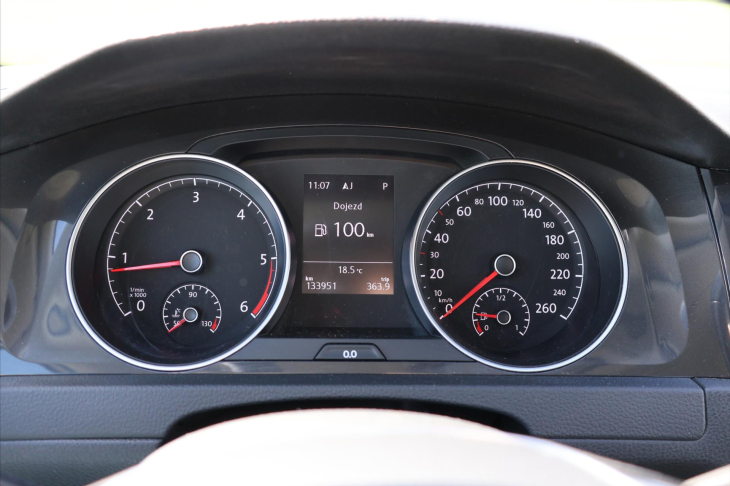 Volkswagen Golf 2,0 TDI 110kW DSG 1.Maj. DPH