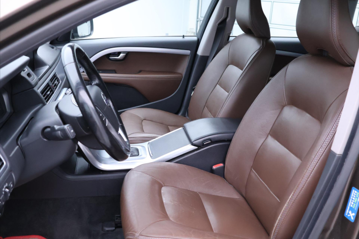 Volvo XC70 2,4 D4 133kW Aut. AWD Summum