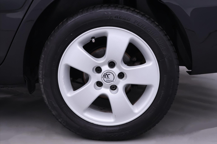 Škoda Fabia 1,6 16v 77kW Ambiente Plus