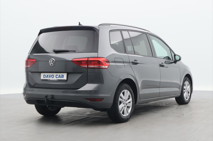 Volkswagen Touran 2,0 TDI DSG Parorama Navi