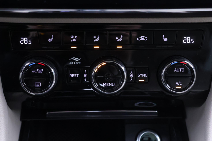 Škoda Superb 2,0 TDI 110 kW Style DSG CZ DPH