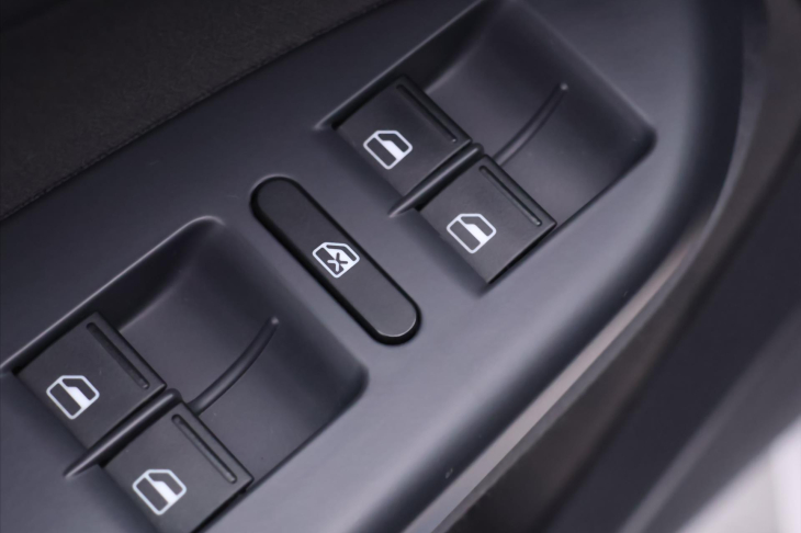 Volkswagen Touran 1,4 TSI 110kW Comfort CZ