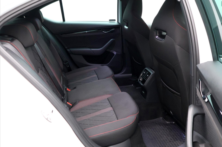 Škoda Octavia 2,0 TDI RS 4x4 Matrix DPH CZ