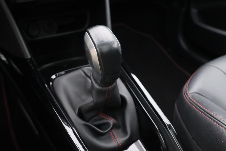 Peugeot 2008 1,2 PT 81KW GT-LINE PANORAMA