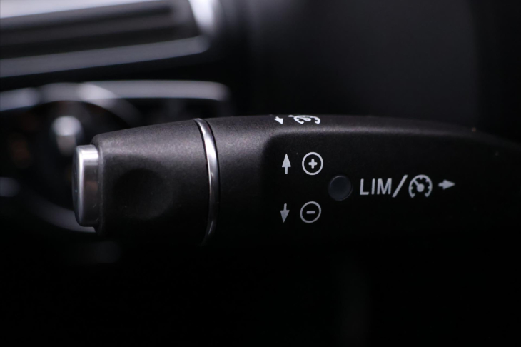 Mercedes-Benz Třídy C 2,0 200 135kW Aut. Avantgarde