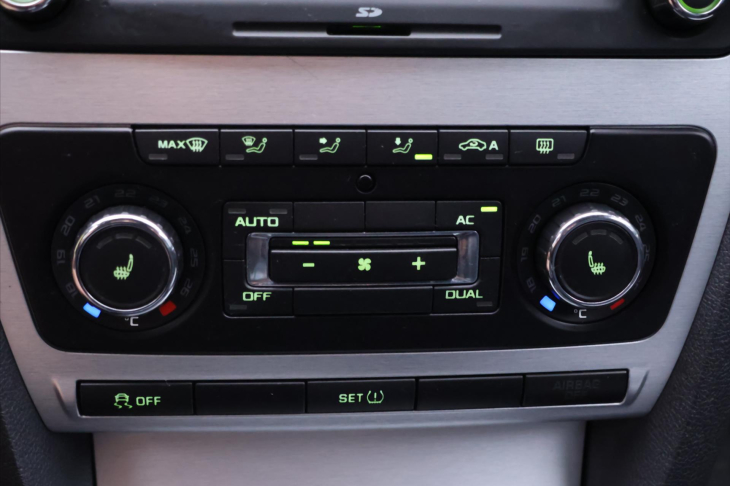 Škoda Octavia 2,0 TSI 147kW Serv.Kniha RS