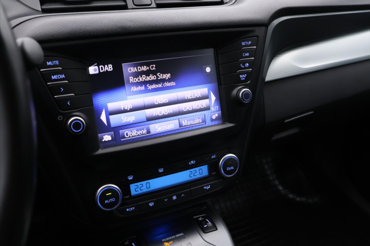 Toyota Avensis 2,0 D-4D 105kW Navi LED Tempo