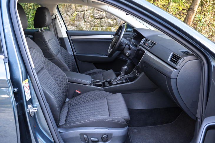Škoda Superb 2,0 TDI DSG 110kW Style Navi