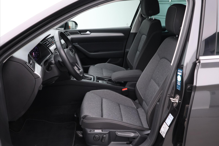 Volkswagen Passat 2,0 TDI 110kW DSG Virtual DPH
