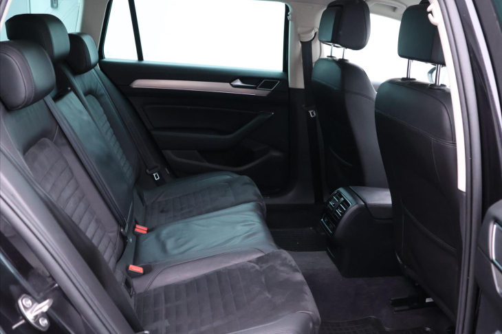 Volkswagen Passat 2,0 TDI 110kW CZ Highline LED
