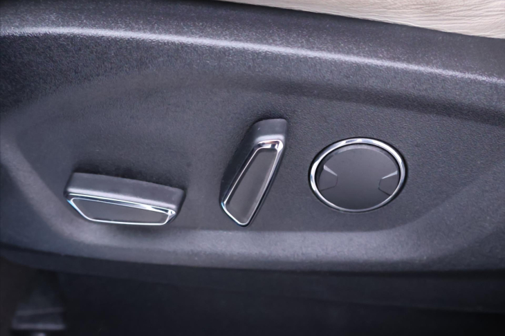 Ford Edge 2,0 TDCi 154kW AWD CZ Vignale