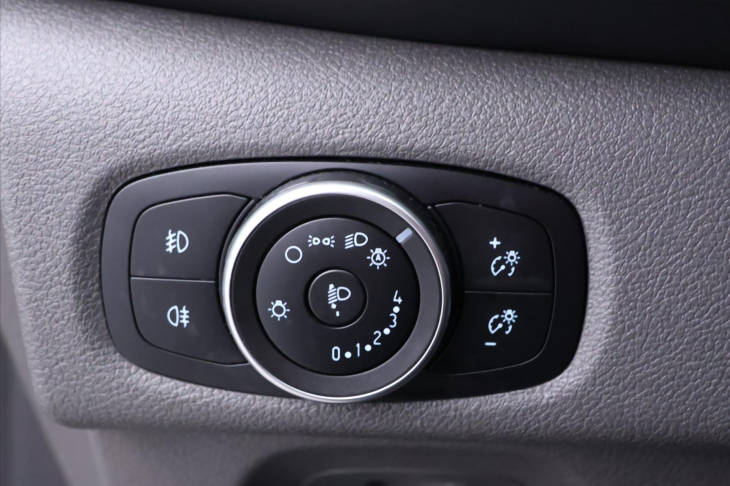 Ford Tourneo Custom 2,0 TDCI 125kW L2 Titanium DPH