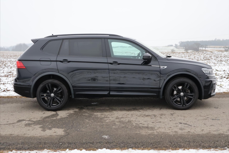 Volkswagen Tiguan Allspace 2,0 TDI DSG 4M R-Line Black DPH