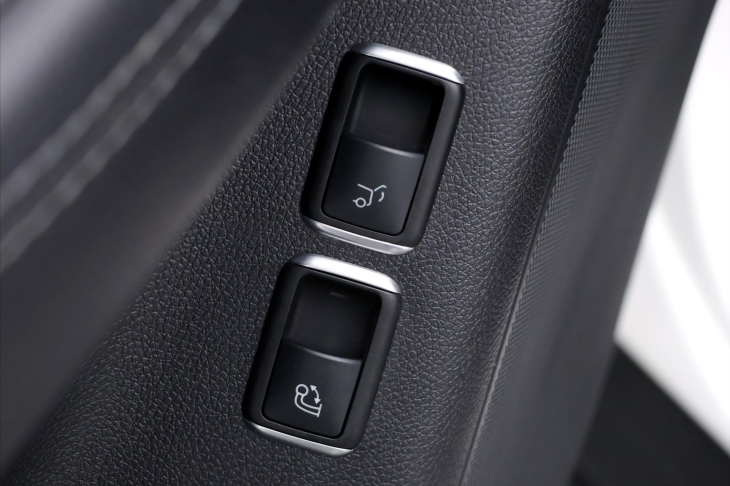 Mercedes-Benz GLE 3,0 350d 227kW AMG H&K LED CZ