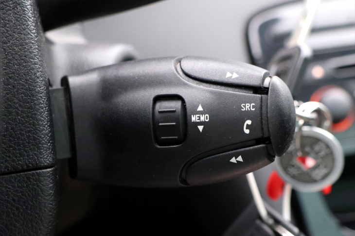 Peugeot 308 1,6 16V 88kW CZ Serv.Kniha