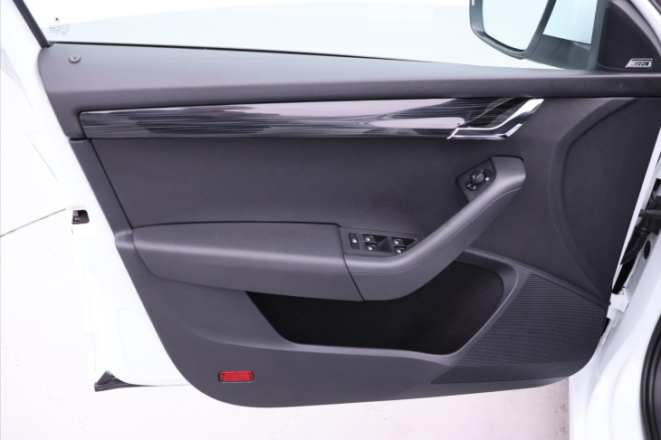 Škoda Octavia 2,0 TDI 110kW DSG CZ Style LED