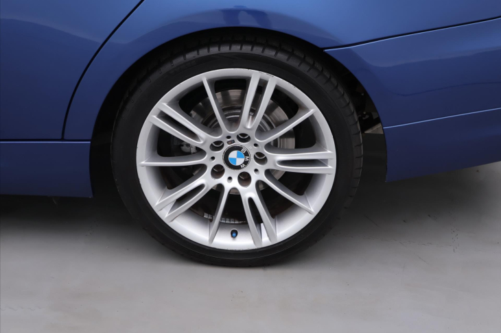 BMW Řada 3 3.0 325i 160kW Aut.klima