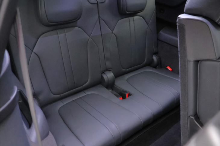 Škoda Kodiaq 2,0 TDI DSG 4x4 Sportline 7-Míst