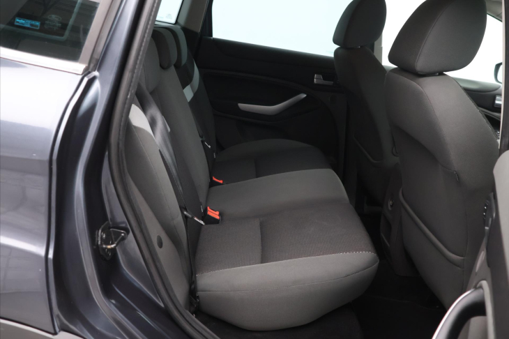 Ford Kuga 2.0 TDCI 103kW 4x4 Tažné