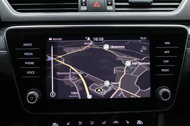 Škoda Superb 2,0 TDI Virtual Matrix Webasto