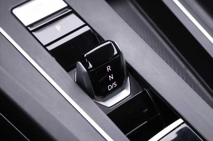 Volkswagen Golf 1,5 TSI EVO 110kW mHEV Life DSG