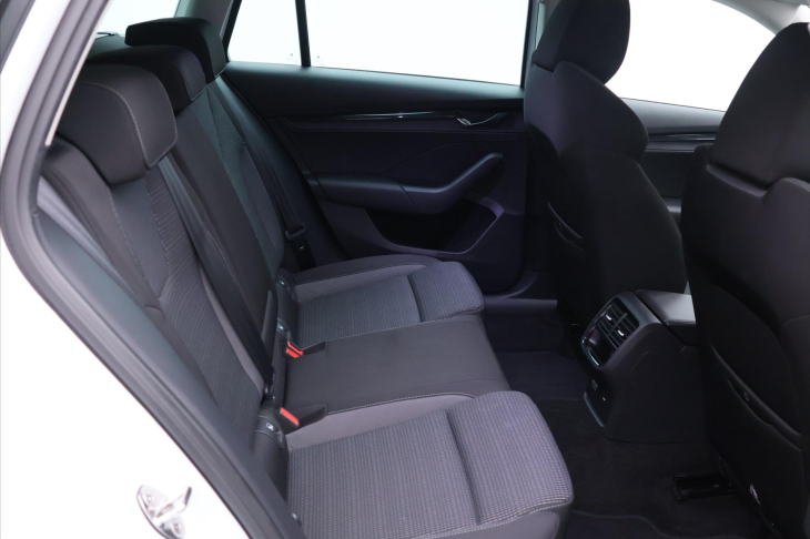 Škoda Octavia 1,0 TSI Style DPH LED 1.Maj.