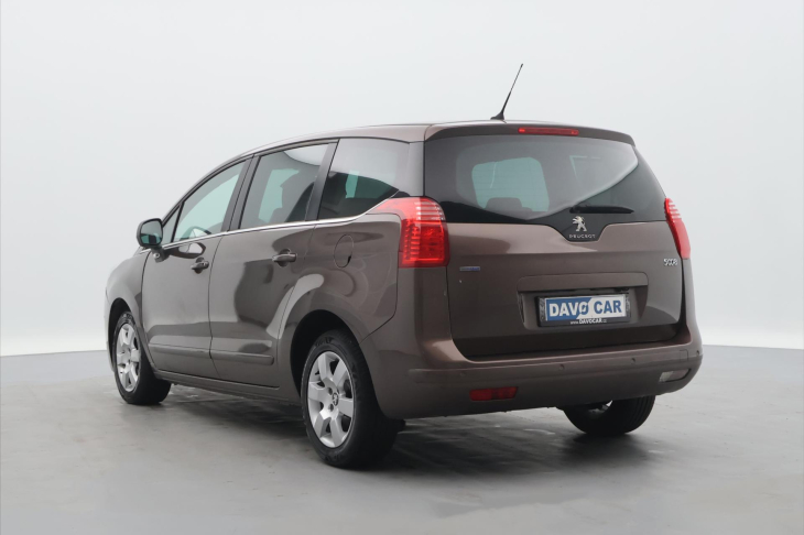 Peugeot 5008 1,6 HDI 88kW Allure 7-Míst DPH