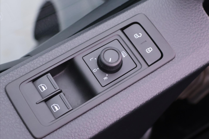 Volkswagen Multivan 2,0 TDI 110kW Trendline 7-Míst