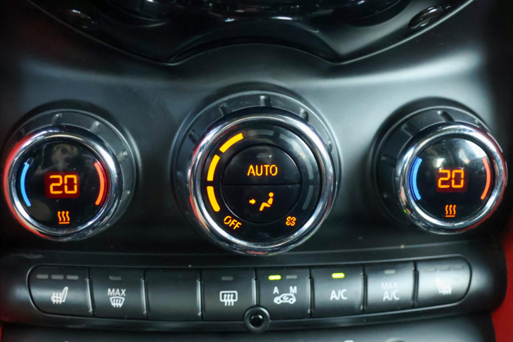 Mini Cooper 2,0 JCW 170kW Automat H/K LED