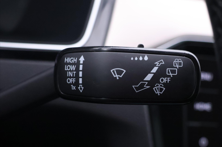 Volkswagen Passat 2,0 TDI 110kW 4M R-line LED