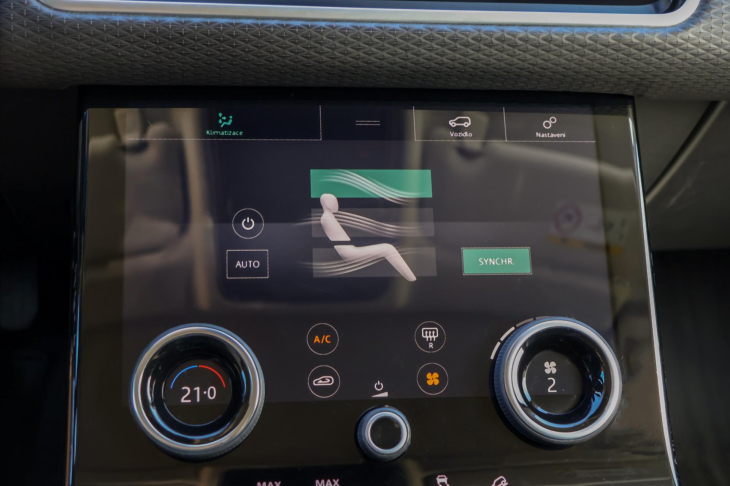 Land Rover Range Rover Velar 2,0 D180 AWD Aut. LED Kůže