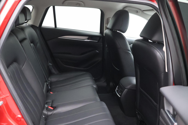 Mazda 6 2,5 Skyactiv-G 143kW Revolution TOP