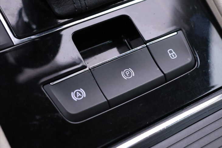 Škoda Superb 2,0 TSI 206kW DSG 4x4 CZ L&K