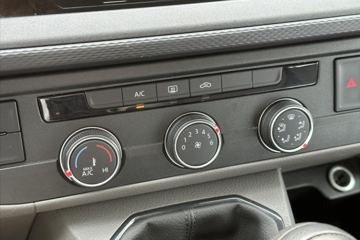 Volkswagen Transporter 2,0 TDI 9-Míst Klima 1.Maj DPH