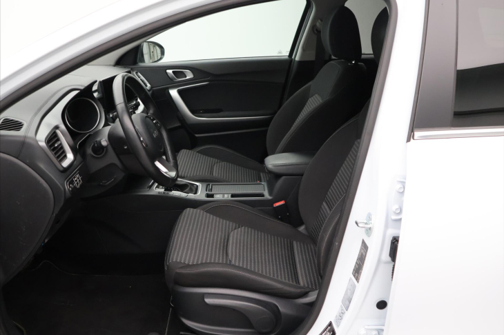 Kia Ceed 1,5 T-GDI 117kW DCT TOP DPH CZ