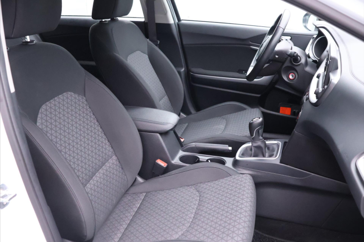 Kia Ceed 1,5 T-GDI 118kW Exclusi CZ DPH