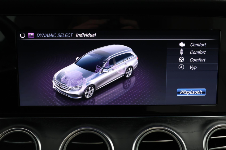 Mercedes-Benz Třídy E 2,0 250 AMG CZ 360° Kamera