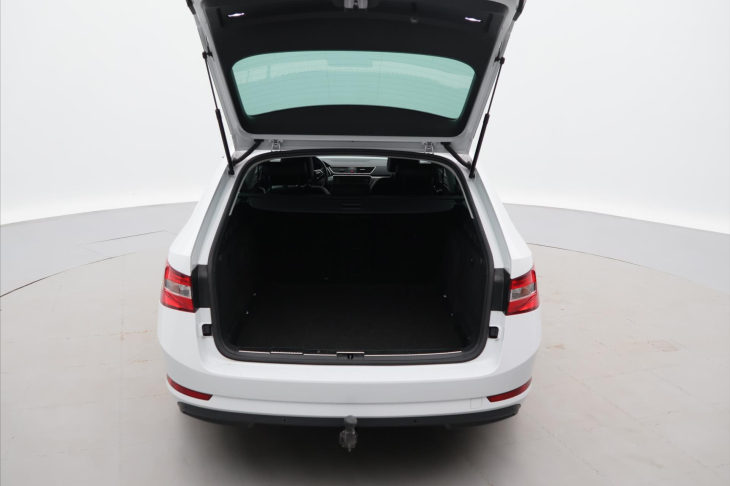 Škoda Superb 2,0 110kW Style LED DSG CZ