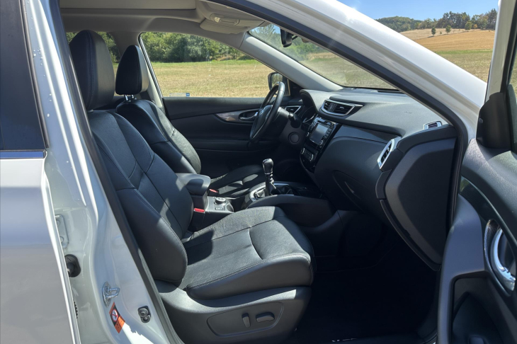 Nissan X-Trail 1,6 dCi 96kw 4WD Kůže Panorama