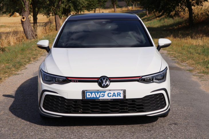 Volkswagen Golf 2,0 TSI GTI 180kW Virtual DPH