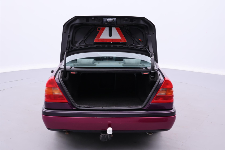 Mercedes-Benz Třídy C 1,8 180 90kW LPG CZ Tažné