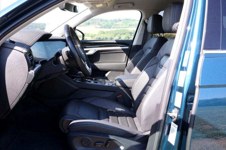 Volkswagen Touareg 3,0 TDI 210kW 4M LED DPH CZ