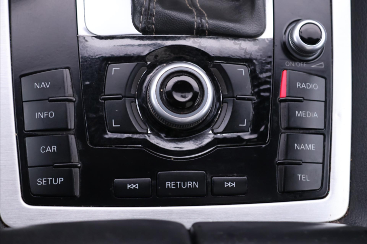 Audi Q7 3,0 TDI 4x4 7-Míst CZ 1. Maj.